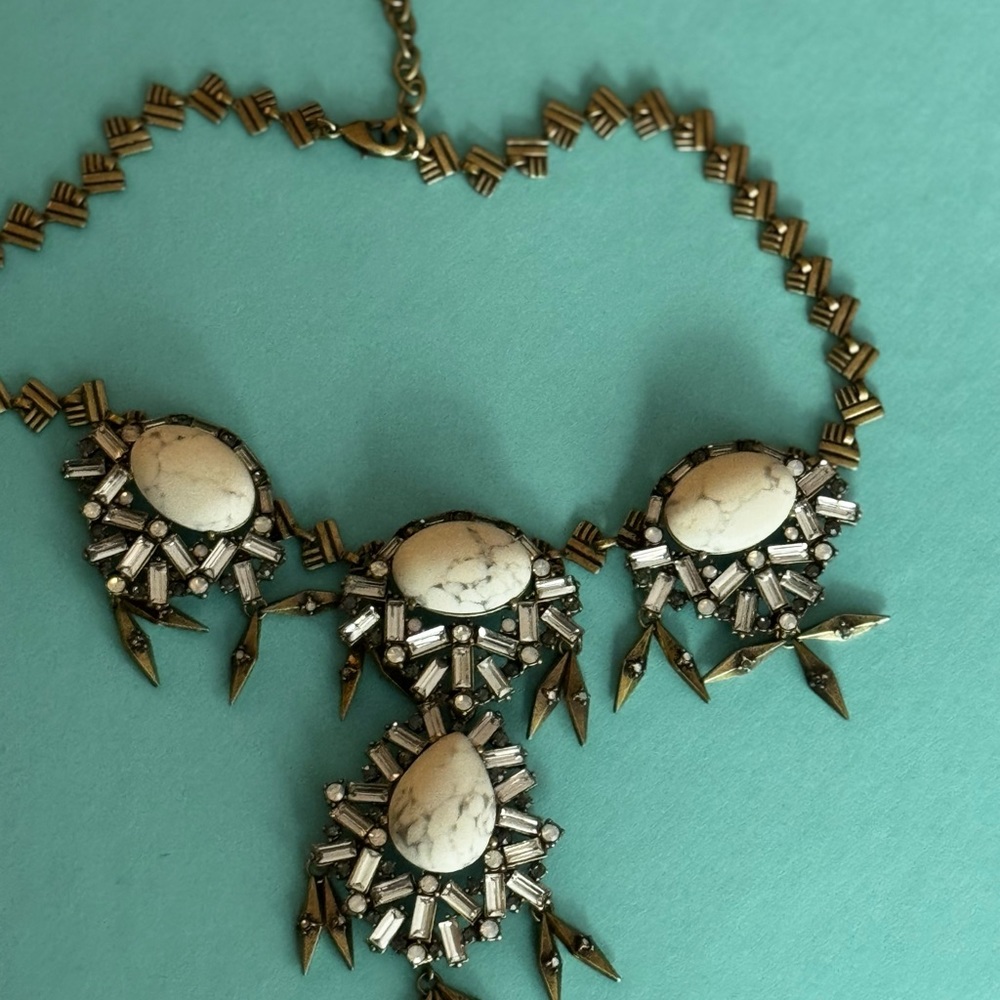 Chloe & Isabel statement necklace -
